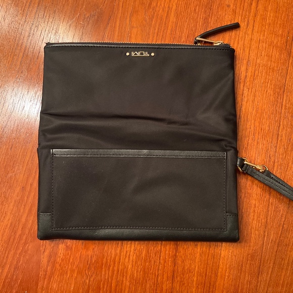 Tumi Voyageur flap continental travel wallet - Picture 3 of 5